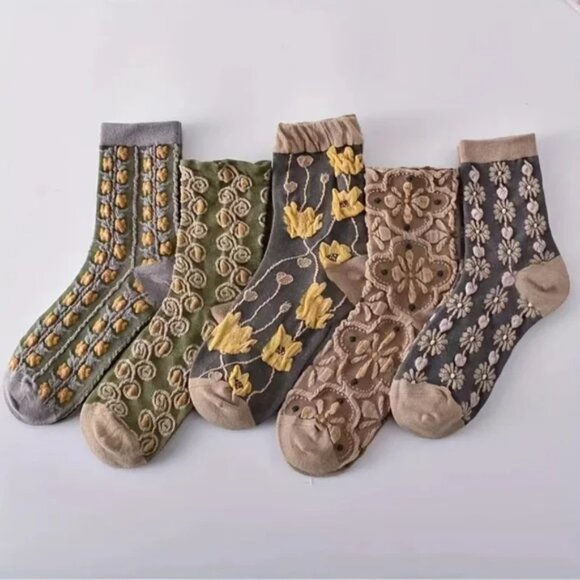 5-Pair Floral & Lace Socks | Neutral Tones | Ribbed Cuffs | Boutique Item - Picture 4 of 4